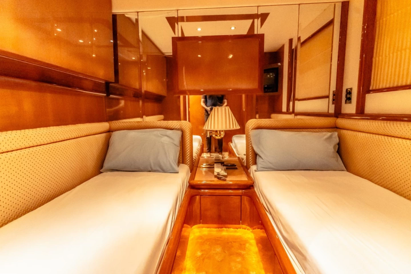 80ft Luxury Yacht View